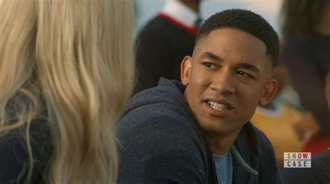 Download Graceland.S01E01.720p.HDTV.x264.
